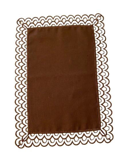 Placemats: Brown with Scalloped Edge (Set of 4)